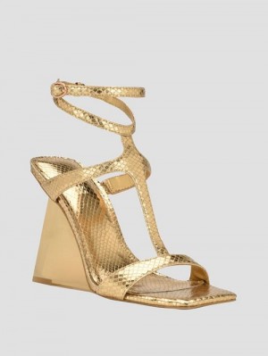 Guess Bacio Metallic T-Strap Wedge Heels Goud | GUESS-SN29693
