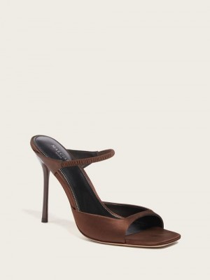 Guess Brielle Satin Sandal Bruin | GUESS-SN29816