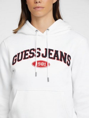 Guess Chenille Logo Patch Hoodie Wit | GUESS-SN28353