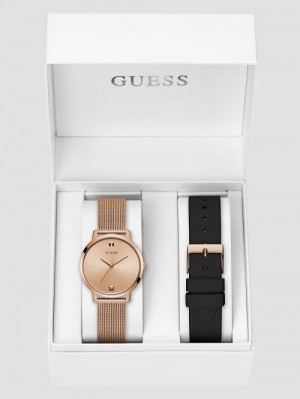 Guess Rose Gold-Tone Analog Watch with Black Silicone Strap Roze Goud | GUESS-SN30012