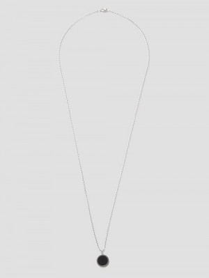 Guess Silver-Tone Pendant Necklace Zilver | GUESS-SN31834