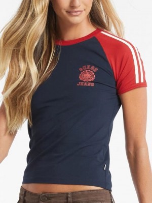 Guess Slim Crest Logo Raglan Tee Blauw | GUESS-SN27476