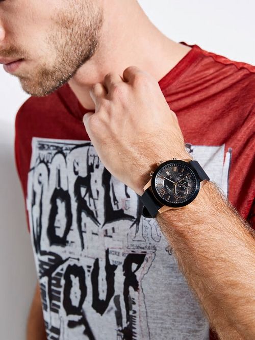 Guess Black and Rose Gold-Tone Multifunction Watch Zwart | GUESS-SN31613