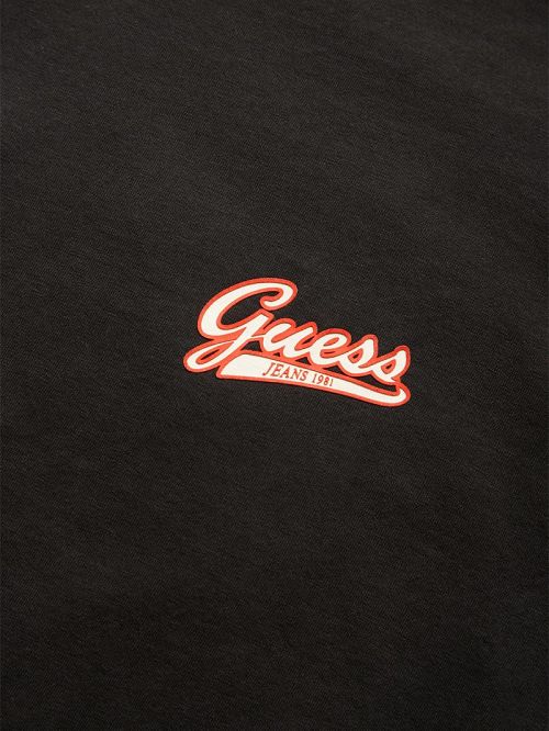 Guess Chest Script Logo Tee Zwart | GUESS-SN30584