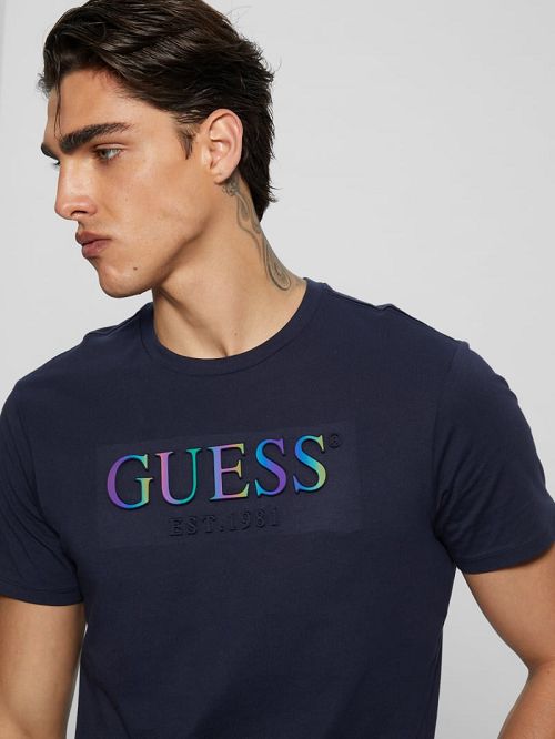 Guess Eco Iridescent Signature Tee Blauw | GUESS-SN30662