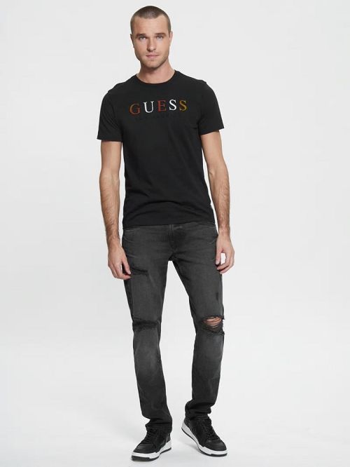Guess Embossed Logo Tee Zwart | GUESS-SN30518