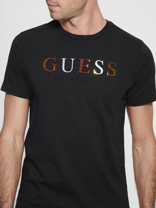 Guess Embossed Logo Tee Zwart | GUESS-SN30518