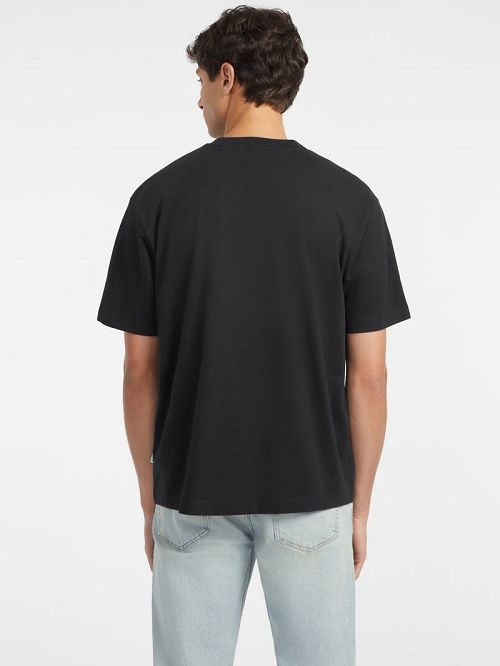 Guess Embroidered Logo Tee Zwart | GUESS-SN30597