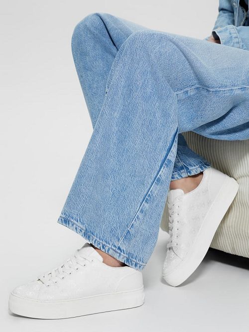 Guess Giaa Logo Print Low-Top Sneakers Wit | GUESS-SN29530