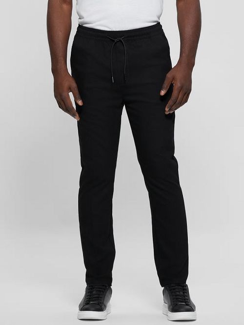 Guess Harper Woven Tapered Pant Zwart | GUESS-SN31427