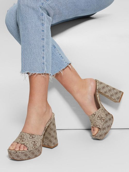 Guess Jadah Logo Platform Heels Bruin | GUESS-SN29796