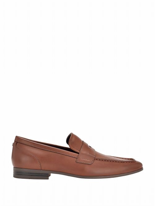 Guess Kullen Dress Loafers Bruin | GUESS-SN31901