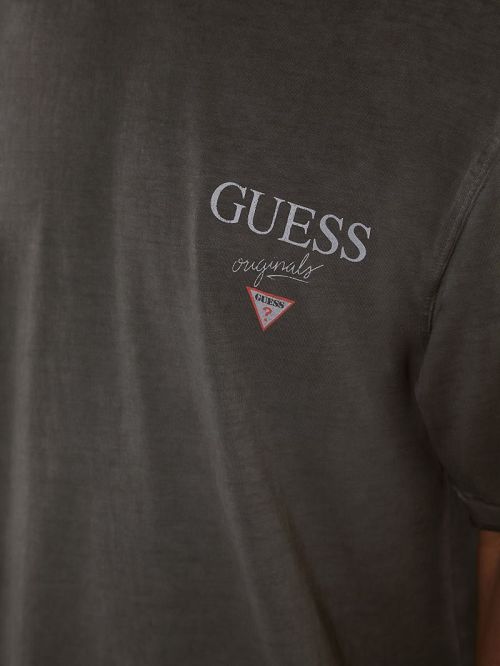 Guess Originals Stacked Logo Tee Zwart | GUESS-SN30605