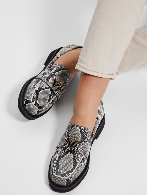 Guess Shatha Triangle Loafers Zwart | GUESS-SN29874