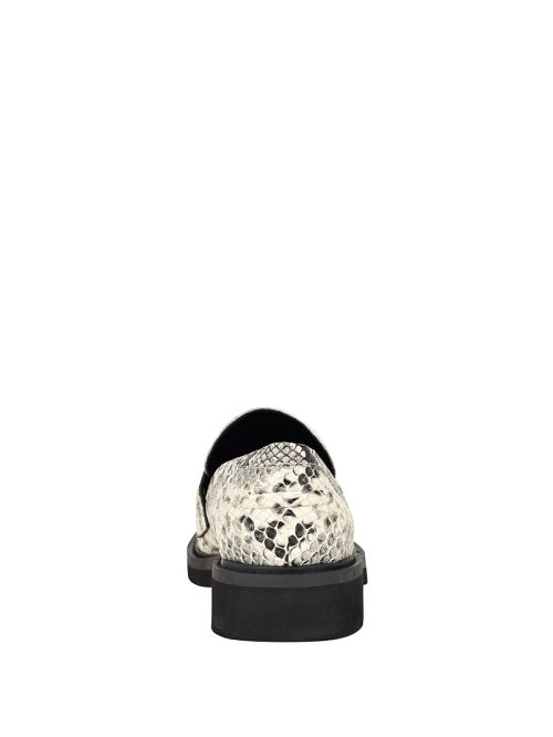 Guess Shatha Triangle Loafers Zwart | GUESS-SN29874