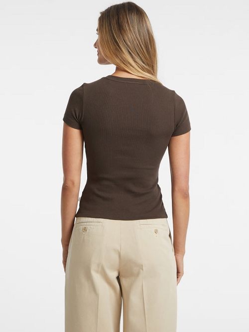 Guess Slim Embroidered Logo Tee Bruin | GUESS-SN27327