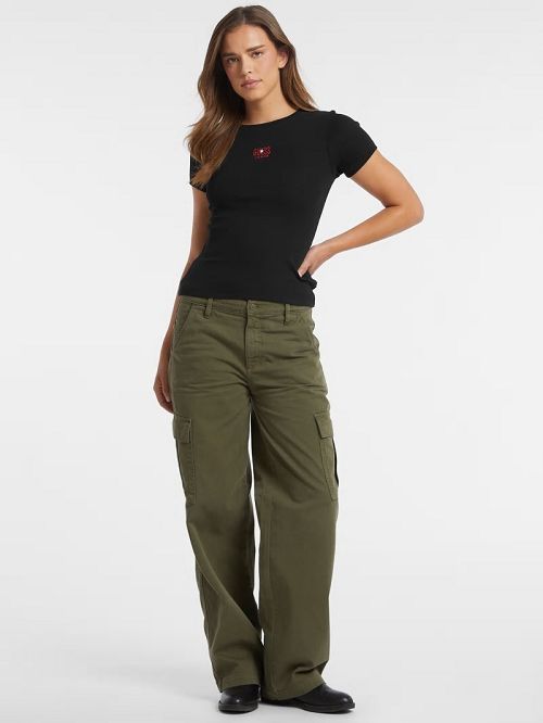 Guess Slim Embroidered Logo Tee Zwart | GUESS-SN27457