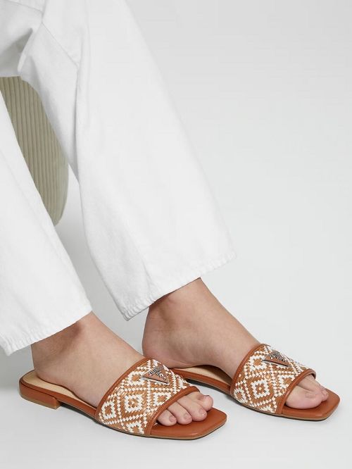 Guess Tamsen Slide Sandals Bruin | GUESS-SN29620