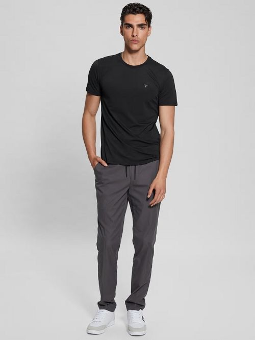 Guess Tech-Stretch Patch Tee Zwart | GUESS-SN30626