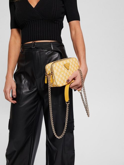 Guess Vikky II Crossbody Camera Bag Geel | GUESS-SN28928