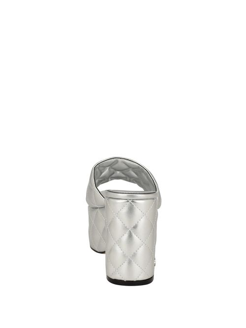 Guess Yanni Quilted Platform Mules Zilver | GUESS-SN29673