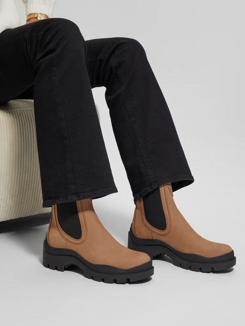 Guess Yesses Signature Chelsea Booties Beige | GUESS-SN29954